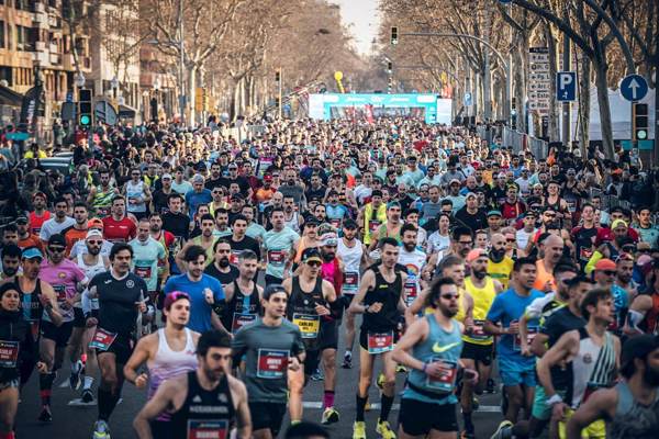 Runners in the Barcelona Half Marathon 